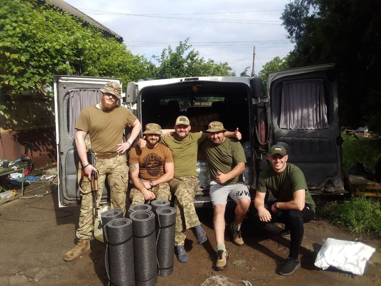 Волонтери фонду доставили на передову необхідні речі та засоби для наших бійців