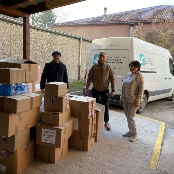 Доставили для наших захисників чергову партію новорічно-різдвяних подарунків