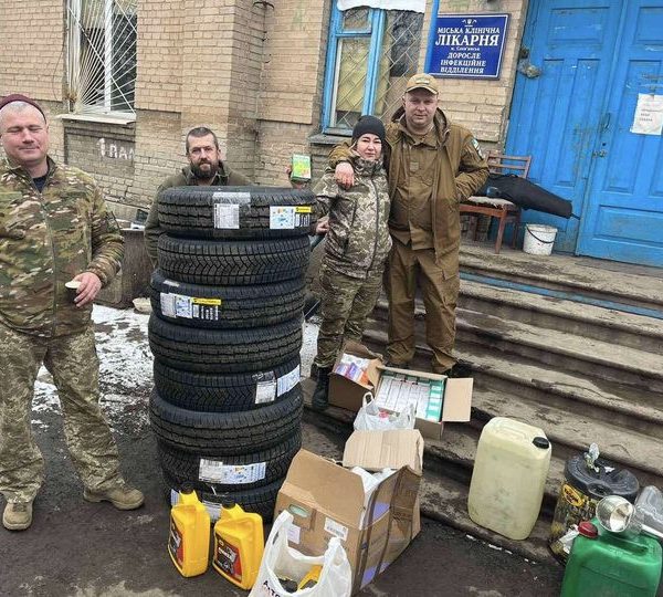 Передали 54 медроті однієї з бригад ліки, замоби гігієни, продукти харчування та резину