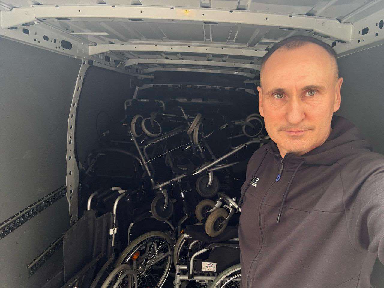 Передати чергову партію допомоги для наших поранених захисників, які проходять лікування та реабілітацію на Івано-Франківщині