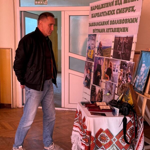 Андрій Голинський взяв участь у фотовиставці пам’яті бійця Азову Андрія «Леміша»